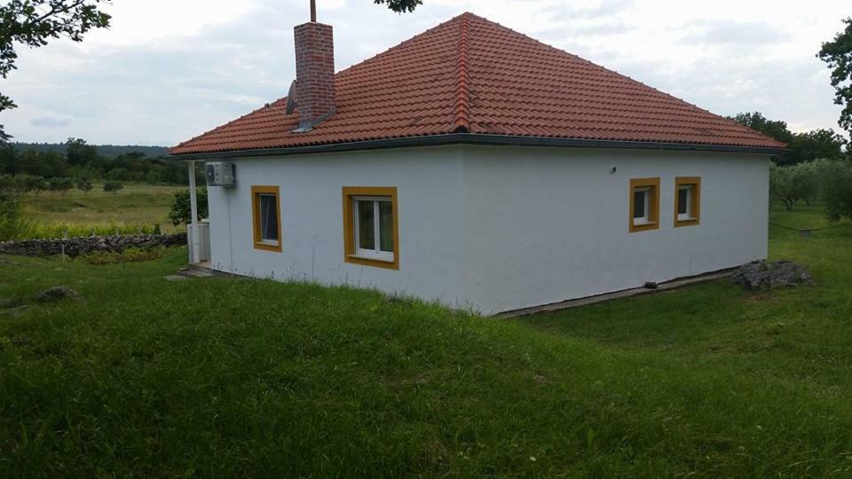 Holiday House Tunjarice Obrovac Eksteriør bilde
